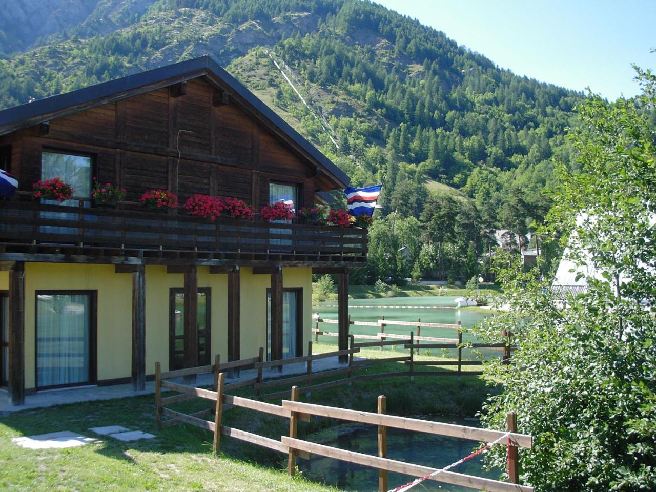 Hotel Ca Fiore Bardonecchia Εξωτερικό φωτογραφία